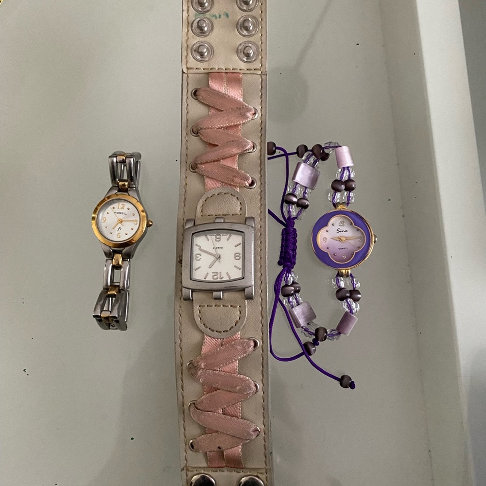 3 Y2K watches